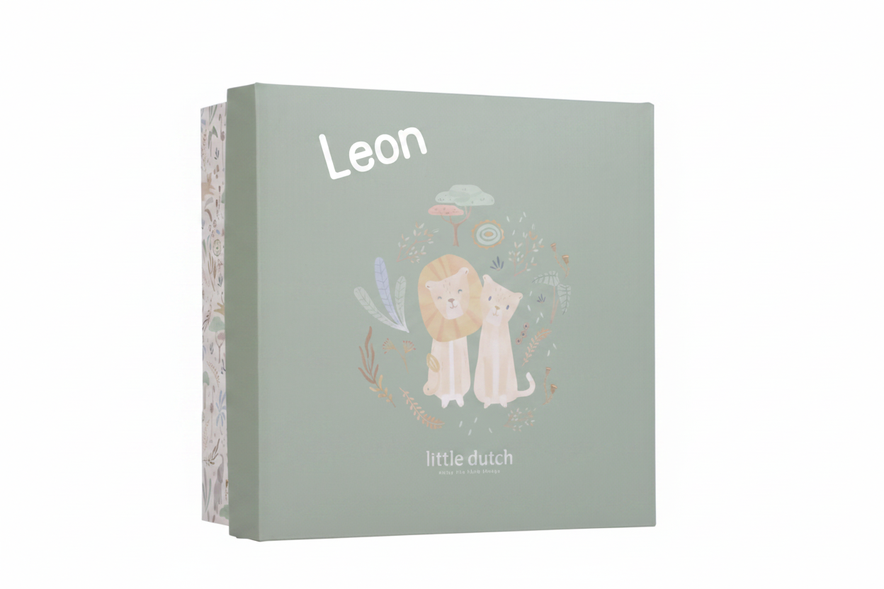 Geschenkset Safari Friends mit Namensdruck, Beispiel Wunschname Leon auf Geschenkbox