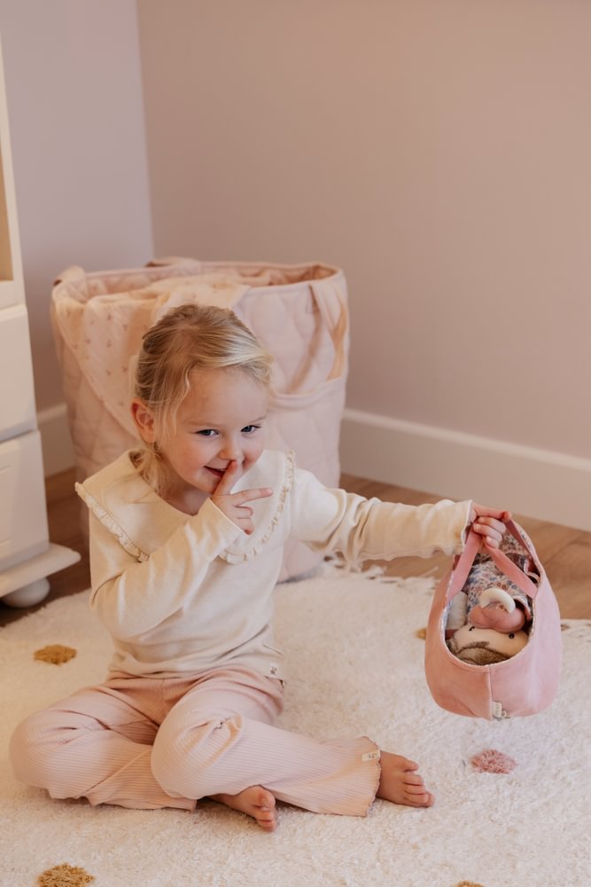 Little Dutch Babypuppe im Körbchen Rosa GRS Lieferumfang