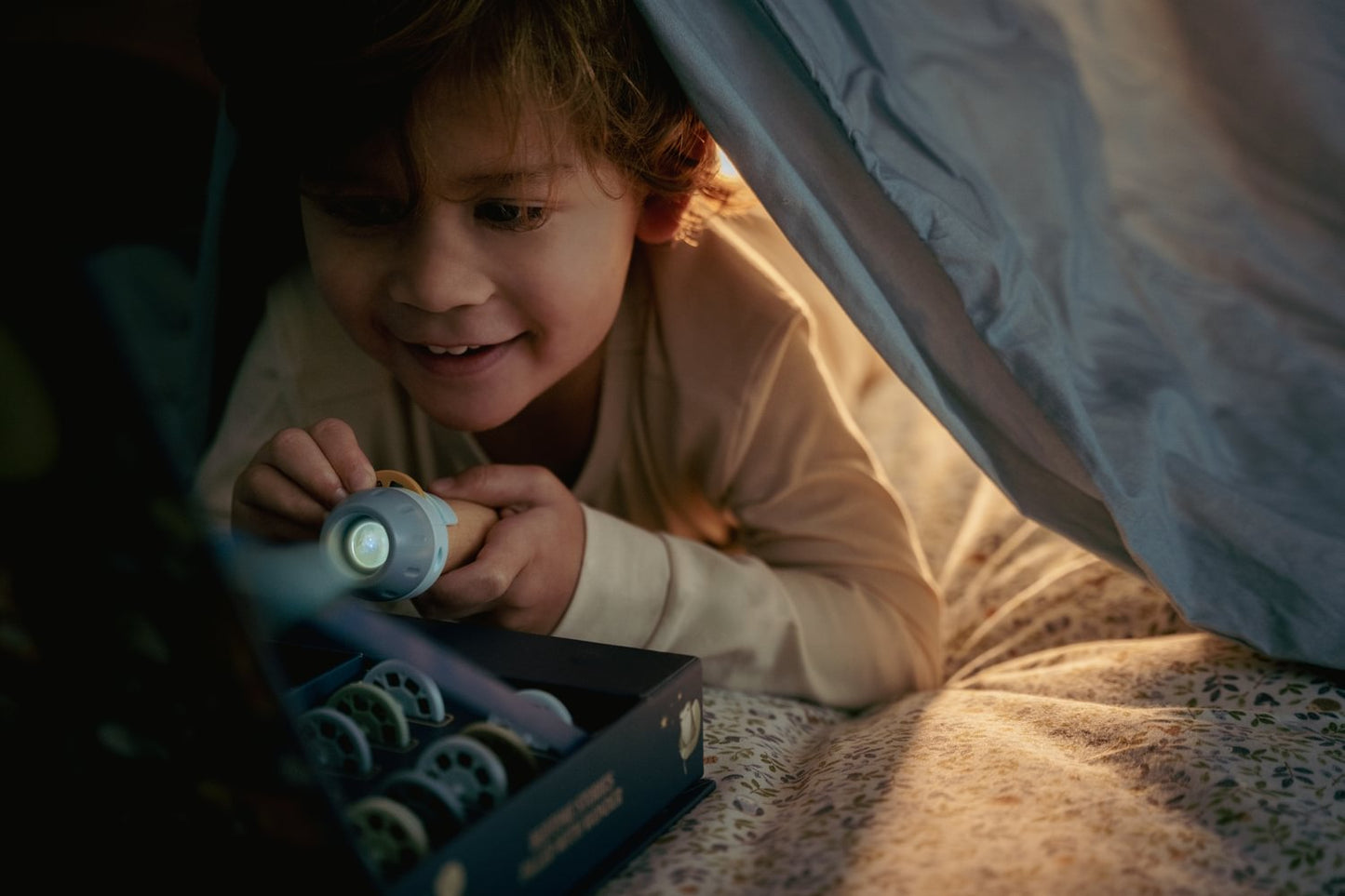 Little Dutch Blauer Geschichten Projektor Forest Friends