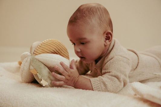 Little Dutch Greifball beige 16 cm Newborn Naturals GRS