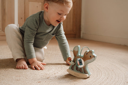 Little Dutch Holz Schaukeltier Fuchs mit Aktivitäten Spirale Detailansicht