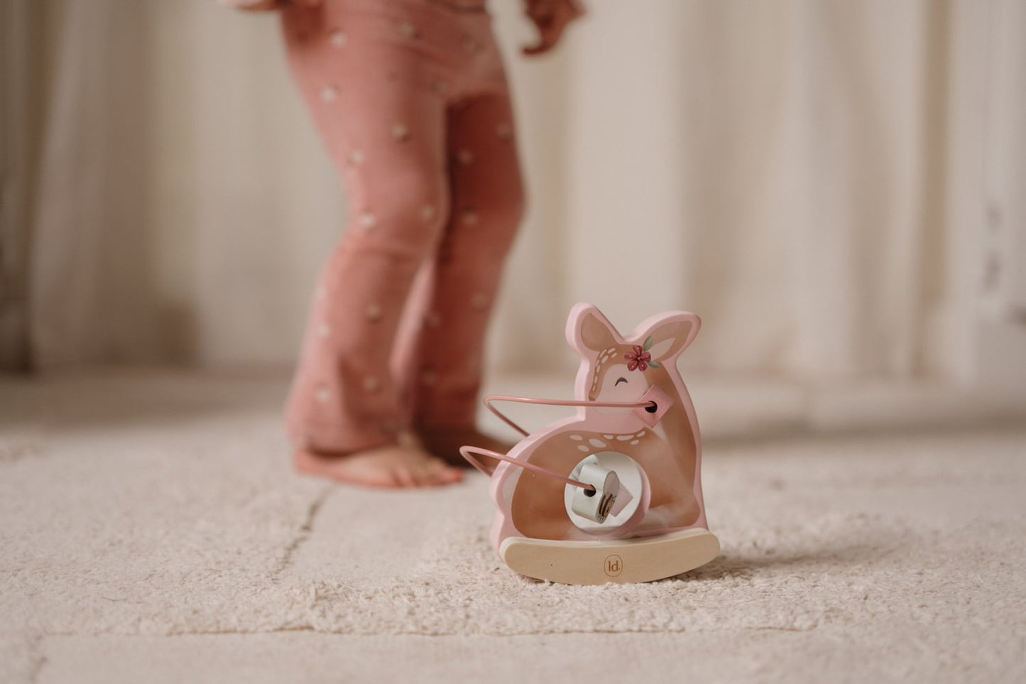 Little Dutch Holz Schaukeltier Reh mit Aktivitäten Spirale Hirsch - Fairy Garden