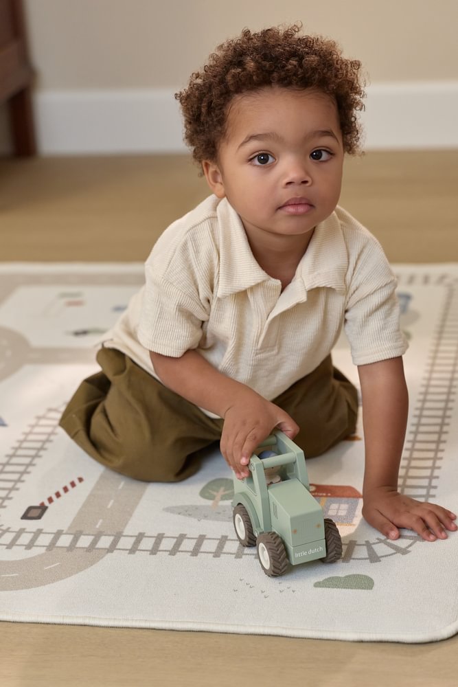 Little Dutch Holztraktor - Grün mit Steckfigur LD2551