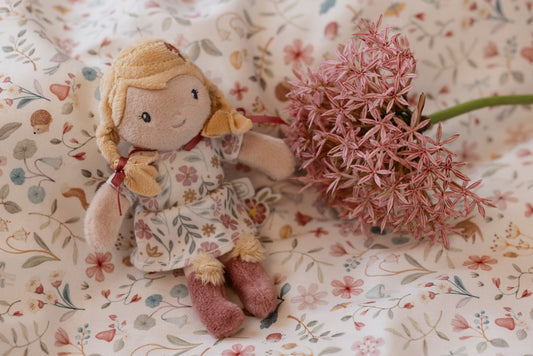 Little Dutch Kuschelpuppe Julia Detailansicht