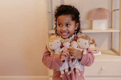 Little Dutch Kuschelpuppe Rosa Material Nahaufnahme