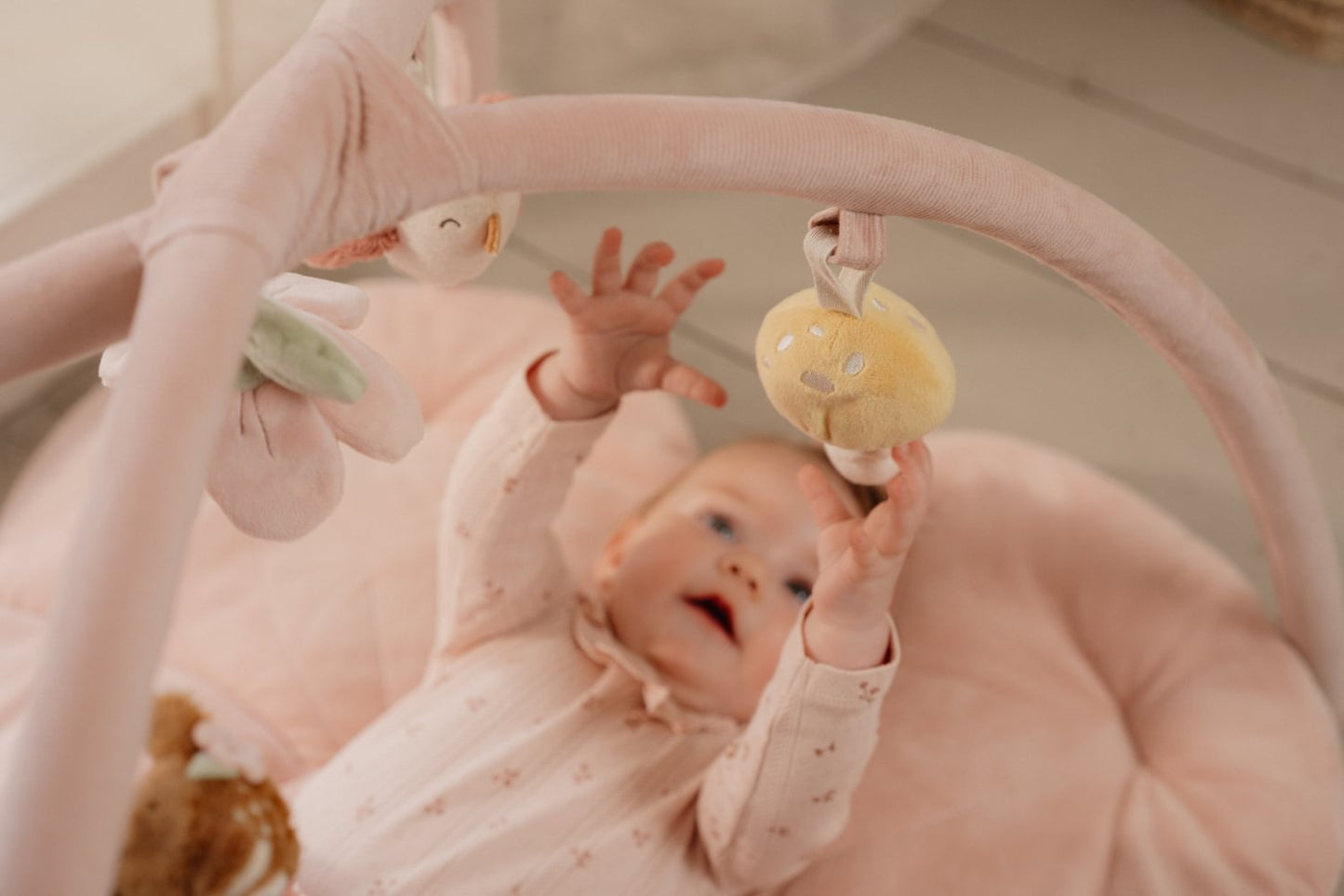 Little Dutch rosa Aktivitäten Spieldecke mit Bogen Fairy Garden