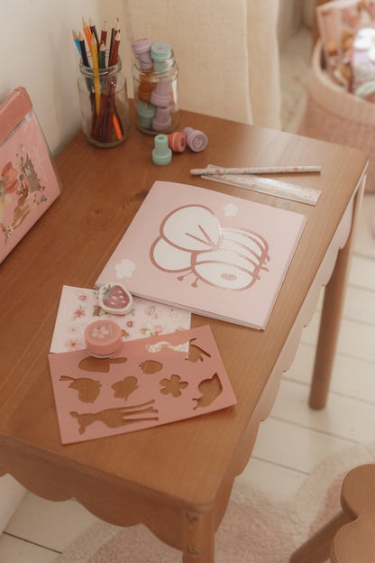 Little Dutch rosa Malbuch zwischen den Zeilen Fairy Garden