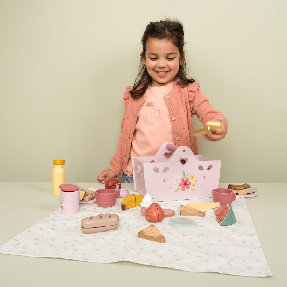 Little Dutch rosa Picknick Korb Spielzeug Set Holz Detailansicht