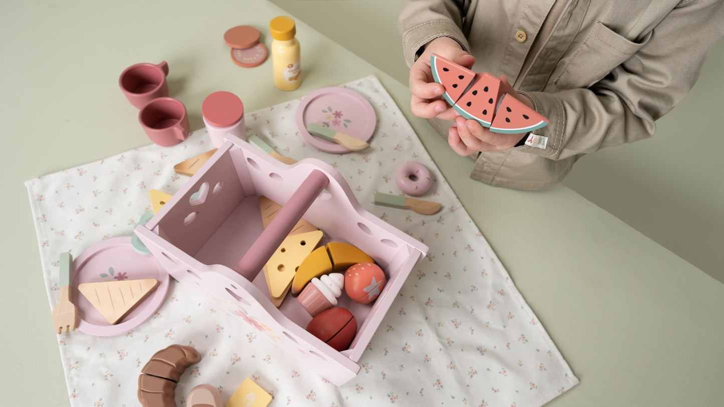 Little Dutch rosa Picknick Korb Spielzeug Set Holz Material Nahaufnahme