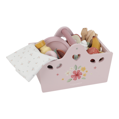 Little Dutch rosa Picknick Korb Spielzeug Set Holz im Einsatz