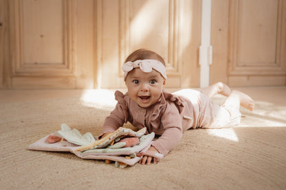 Little Dutch rosa Stoffbuch mit Aktivitäten Fairy Garden