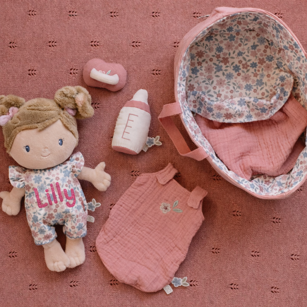 Little Dutch Babypuppe im Körbchen Rosa Personalisierung Name Glitzer Detailansicht