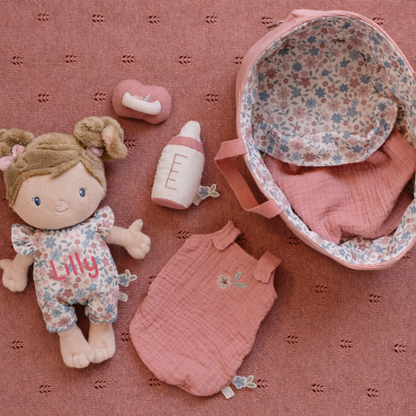 Little Dutch Babypuppe im Körbchen Rosa Personalisierung Name Detailansicht