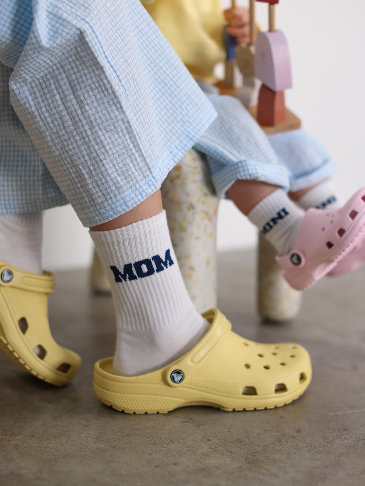 Famvibes Mom College Socken weiß
