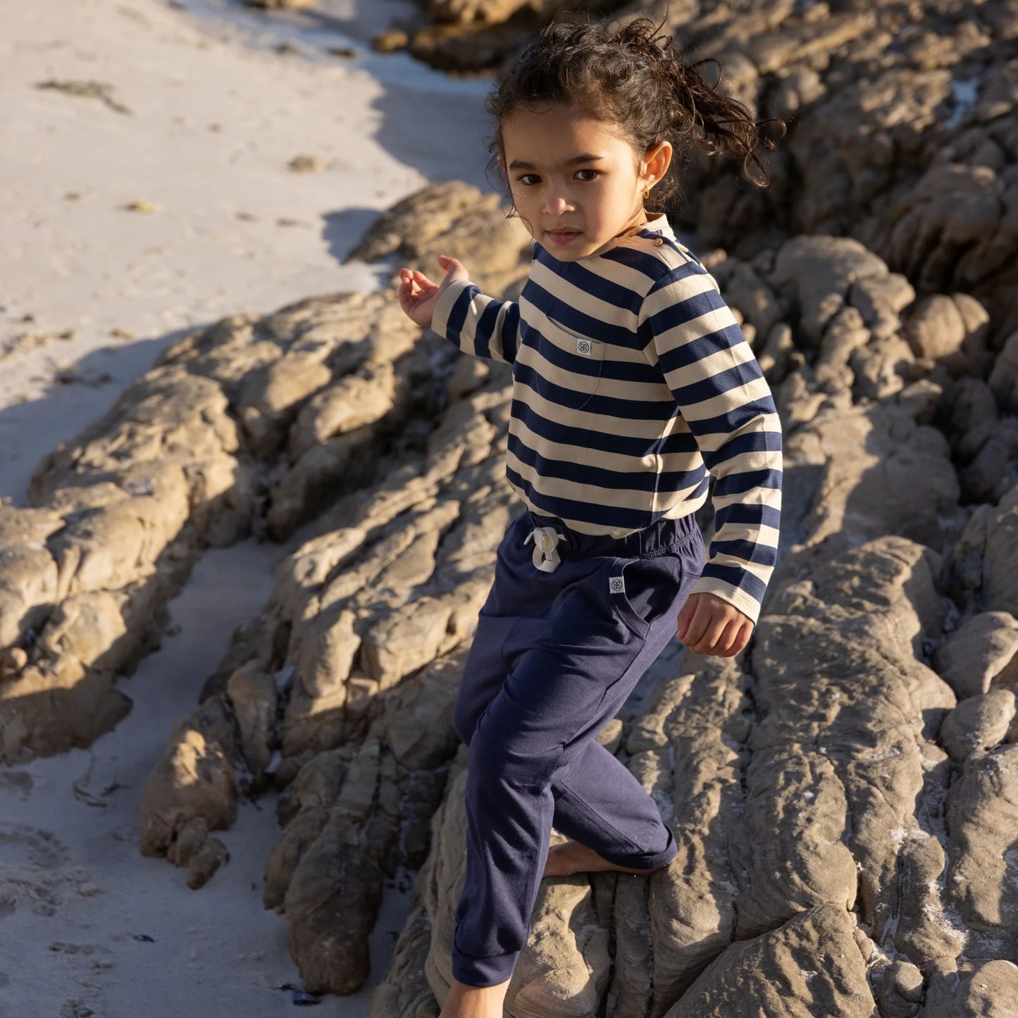 Cloby Jogger pants in Navy Blue UPF 50+ im Einsatz