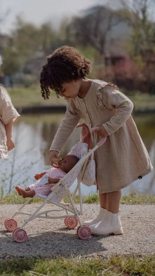 Little Dutch Puppe Buggy Set Noa und weisser Puppenbuggy Detailansicht