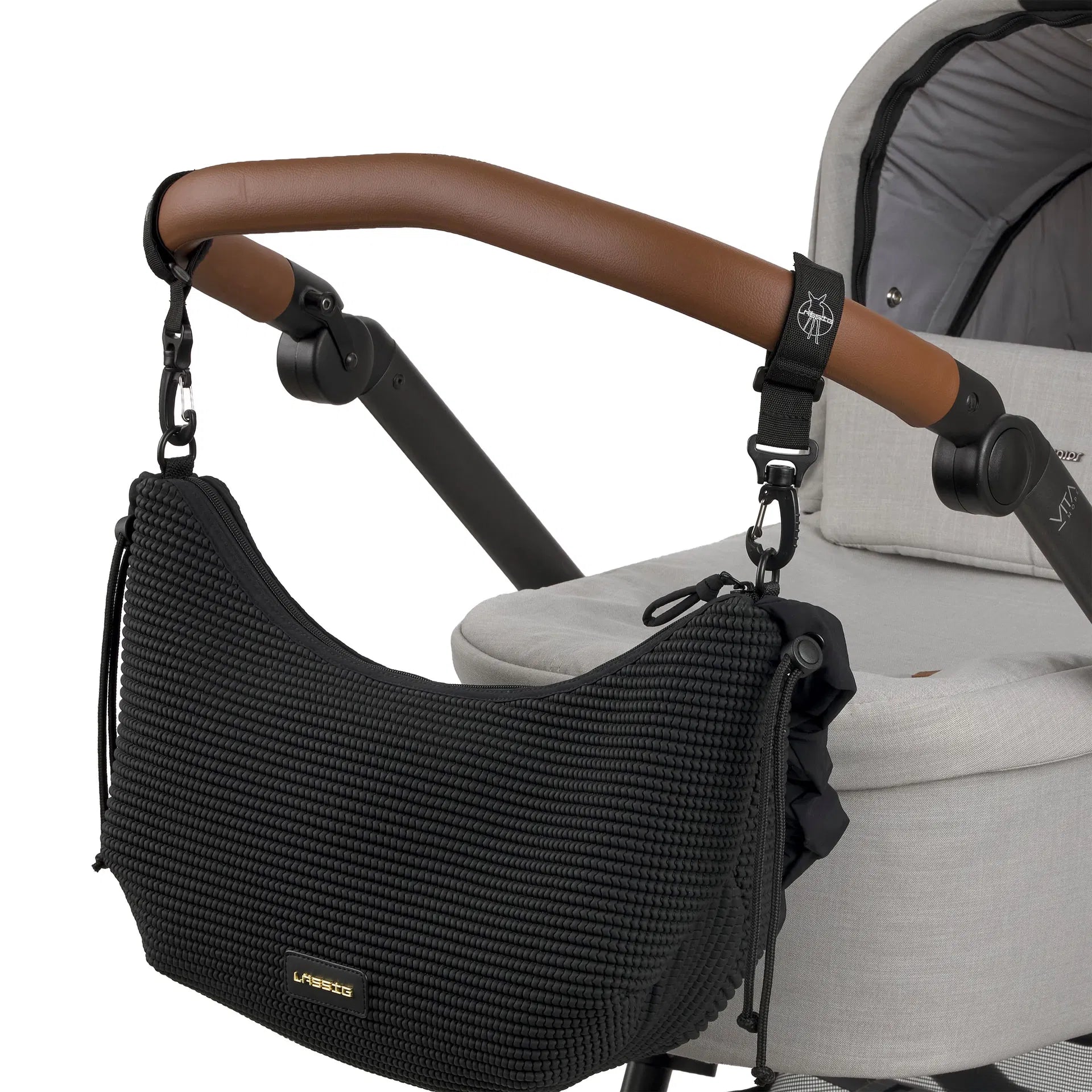 Wickeltasche Lunua Bum Bag Schwarz geraffter Schultergurt Detailansicht
