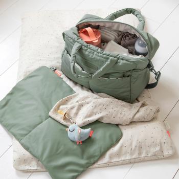 Done by Deer Wickeltasche gesteppt sand mit Verpackung