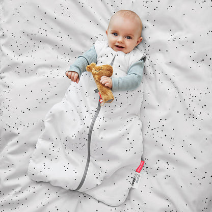 Done by Deer Greifling Quietscher Rassel -  Raffi grey  Farbe grau – Material