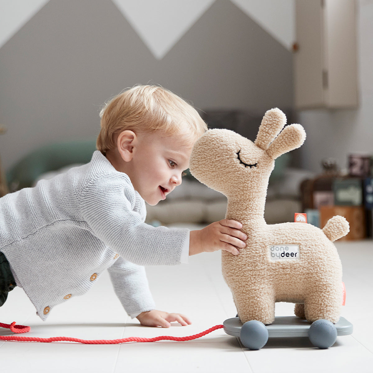 done by deer Nachziehtier und Kuscheltier 2-in-1 Lalee – Lifestyle
