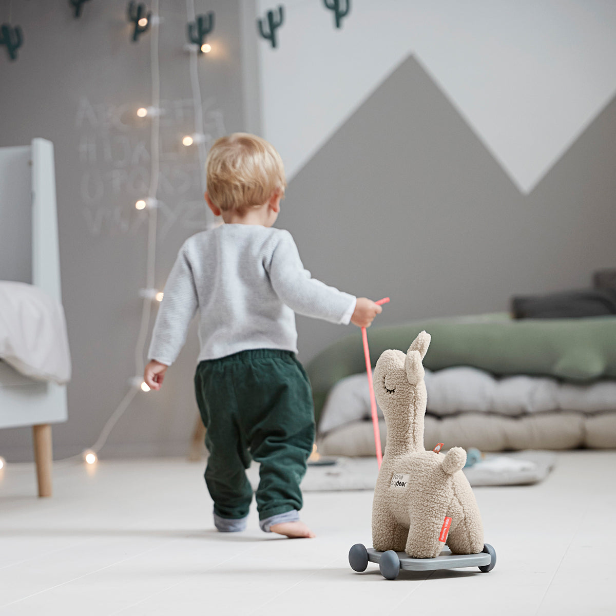 done by deer Nachziehtier und Kuscheltier 2-in-1 Lalee – Material
