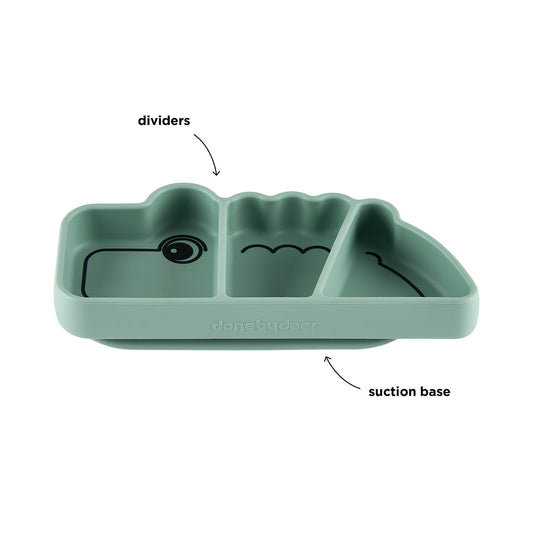 done by deer Silikon Stick & Stay Teller Croco - grün Teller – Detailansicht