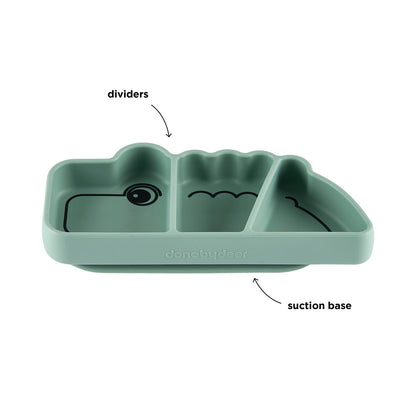 done by deer Silikon Stick & Stay Teller Croco - grün Teller – Detailansicht