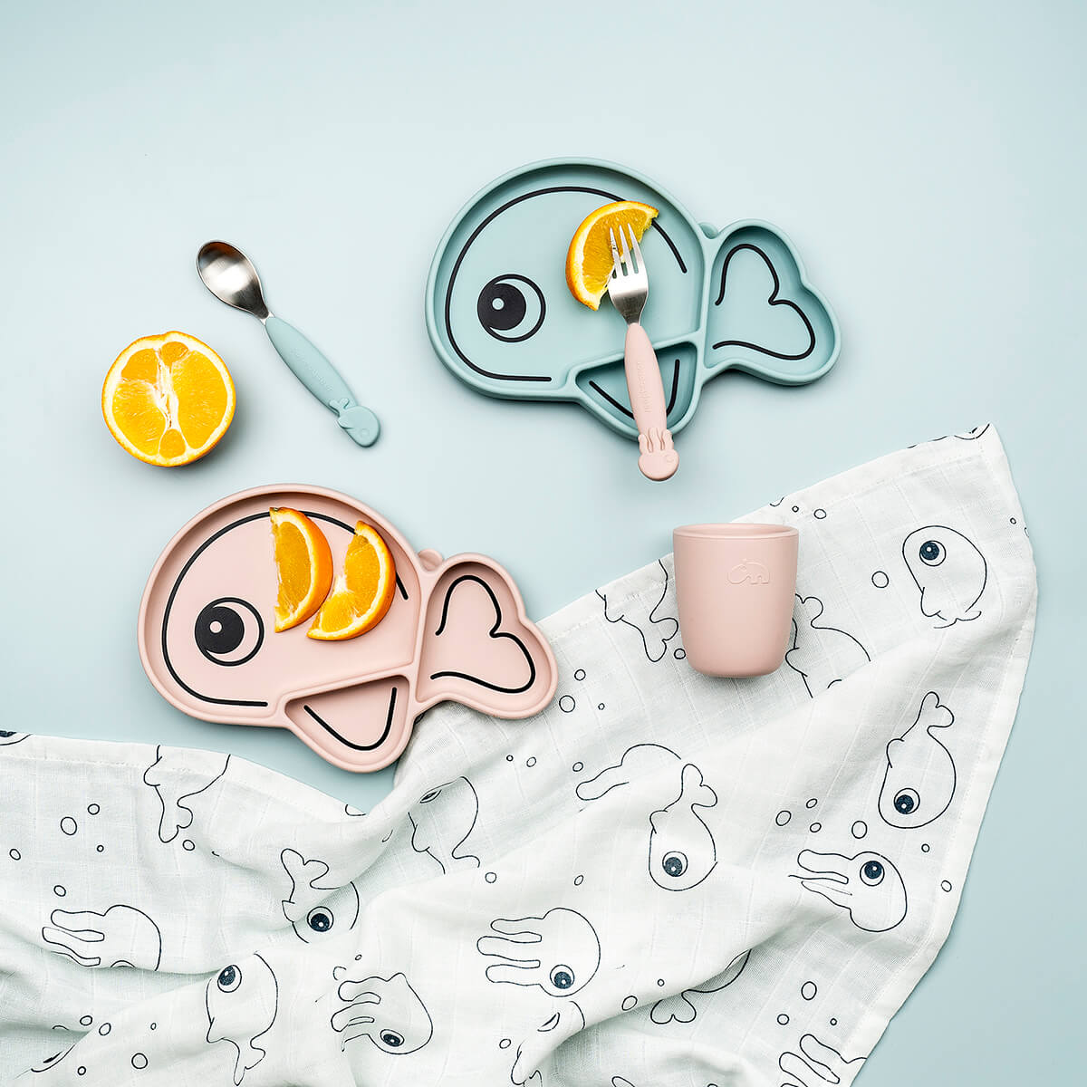 done by deer YummyPlus blau Löffel- & Gabelset Sea friends – Detailansicht