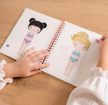 Little Dutch Stickerbuch Dress Me Up Detailansicht