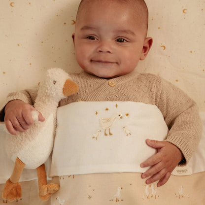 Kuscheltier Little Goose 17cm GRS Little Dutch – Detailansicht