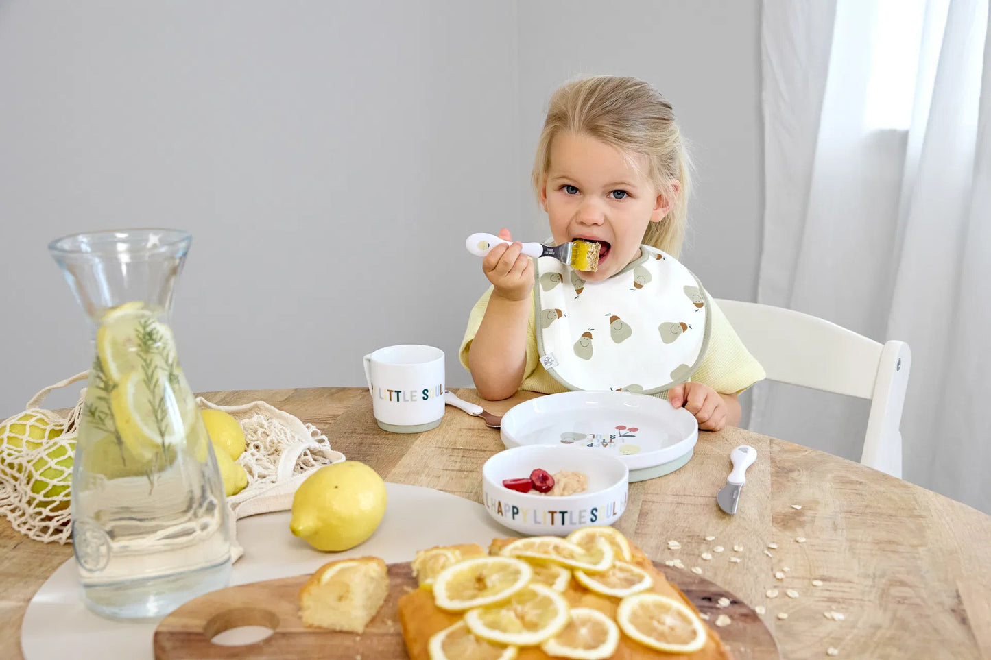 laessig Kindergeschirr Set Porzellan Material Nahaufnahme
