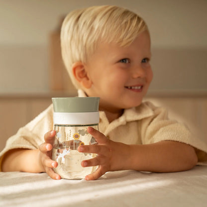 Little Dutch 360° Trinklernbecher Mio 300 ml grün Little Farm Mepal – Detailansicht