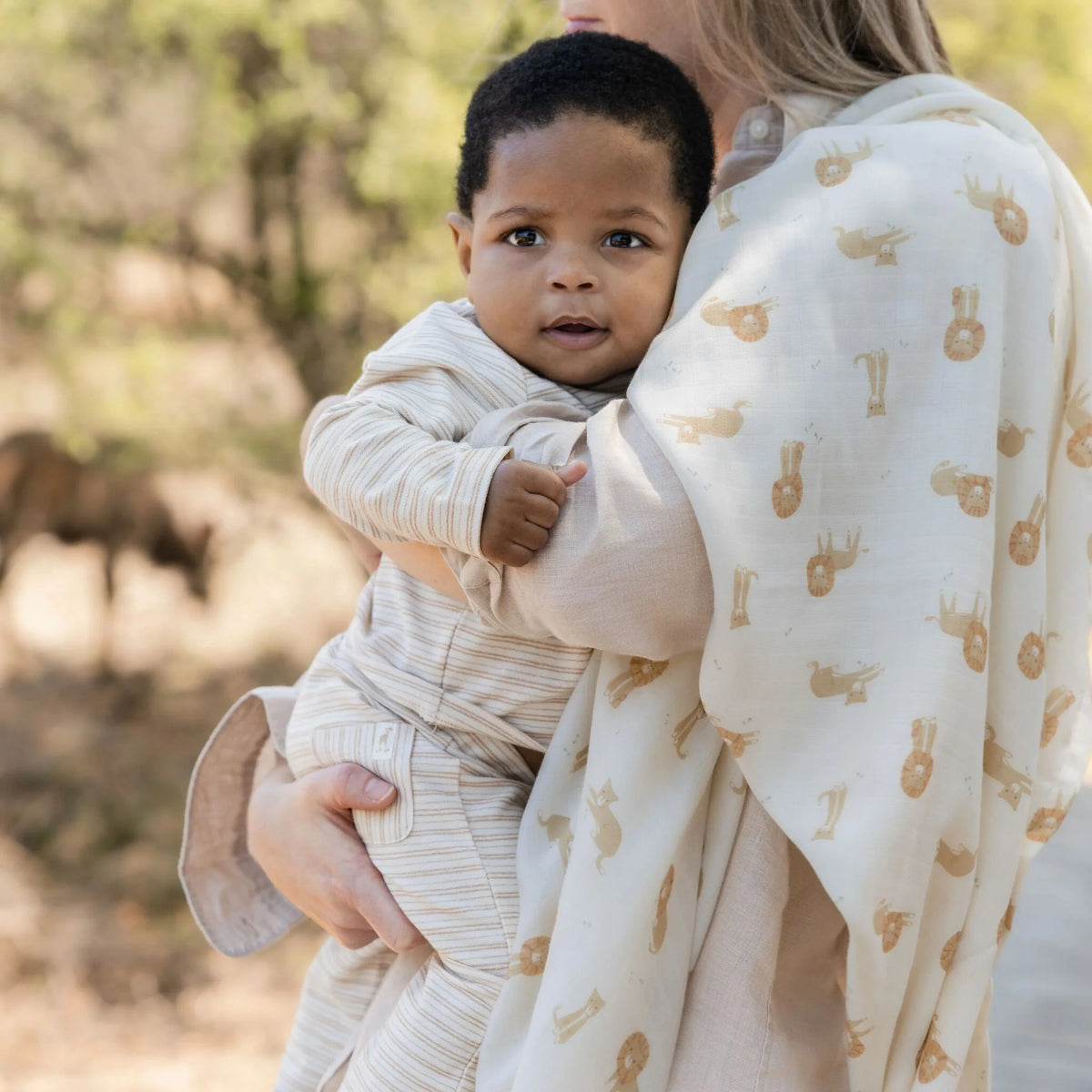 Little Dutch Baby Hose braun gestreift aus der Neugeborenen Kollektion Safari Friends