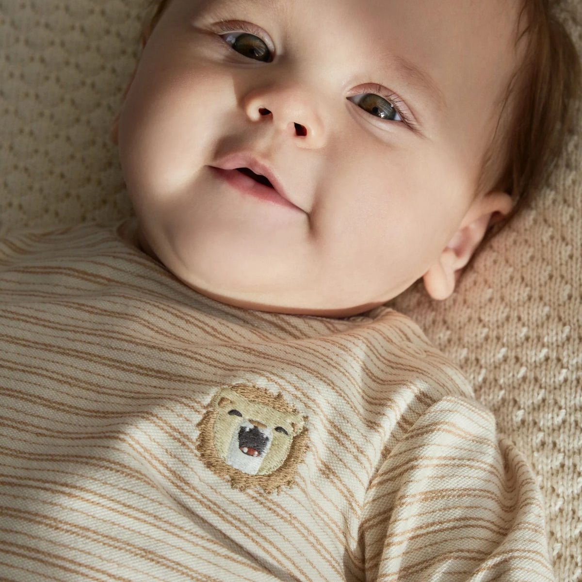 Little Dutch Langarmshirt Baby mit besonderer Löwen-Stickerei