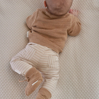 Rückansicht Little Dutch Baby Strickjäckchen Safari Friends in Braun aus 100 Prozent Baumwolle Bio
Alt-Text kopieren