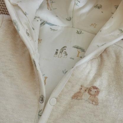 Little Dutch Wende-Cardigan Baby beige meliert mit Safari Friends Motiv innen