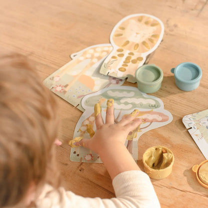 Detailansicht der illustrierten Karten des Little Dutch Fingermalsets