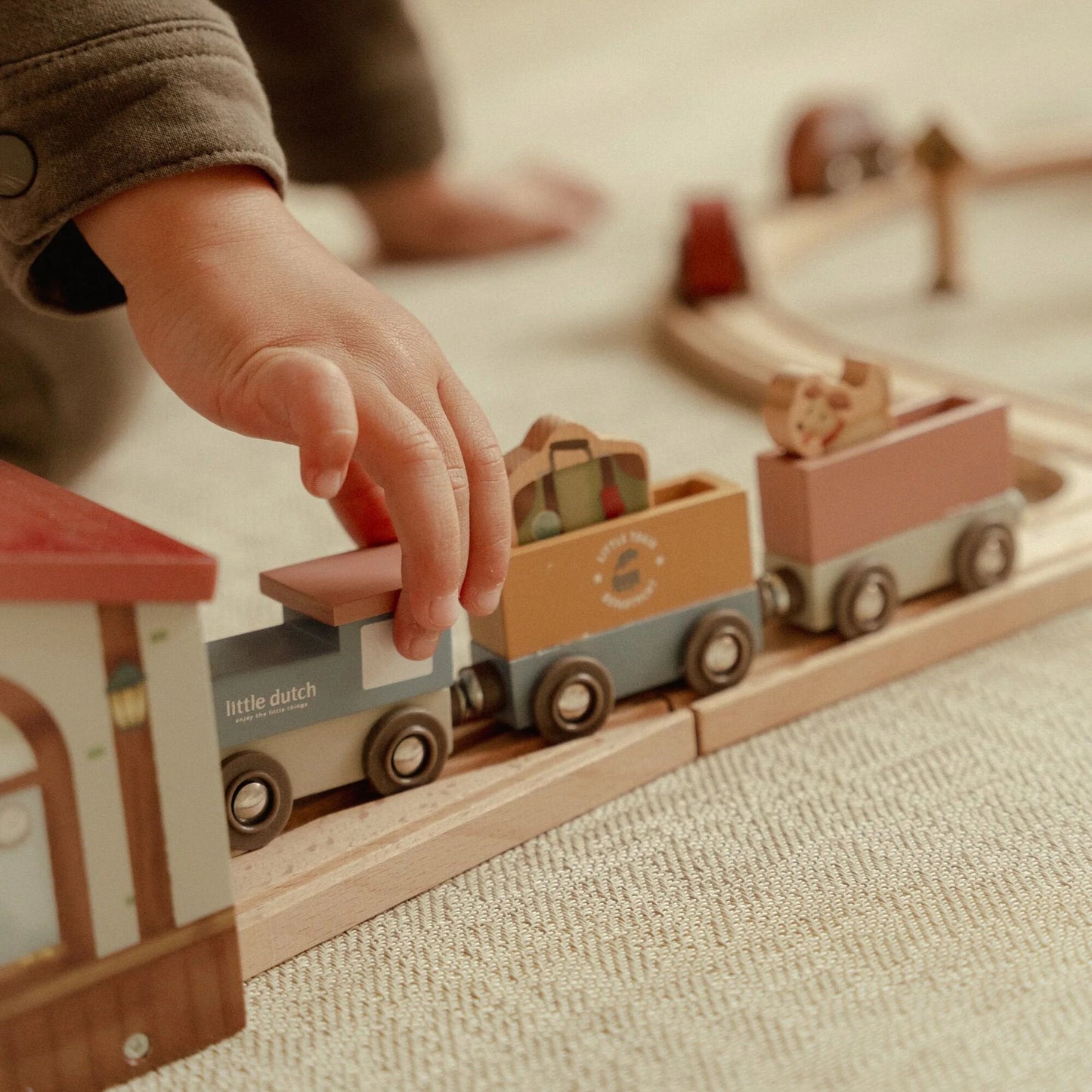 Little Dutch Holz-Eisenbahn XL FSC - Starter-Set LD2540 – Anwendung