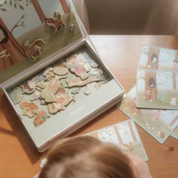 Little Dutch Magnet Puzzle verzauberter Wald Material Nahaufnahme