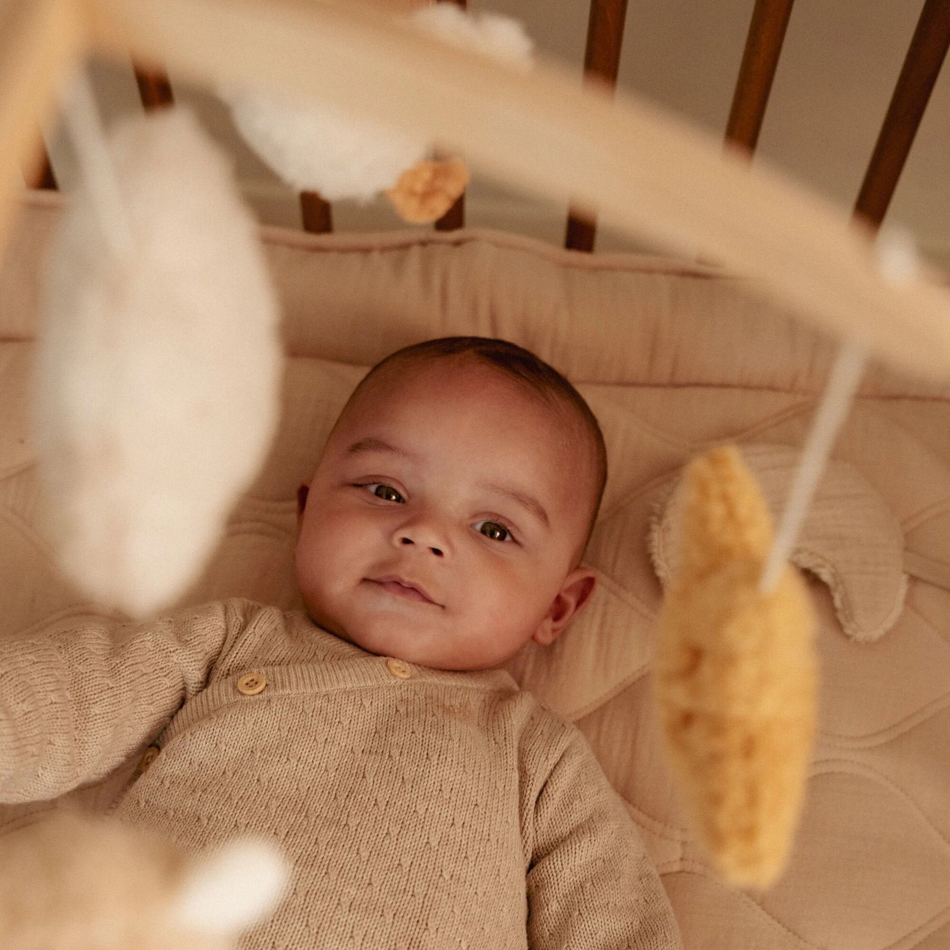 Little Dutch Musikmobile Holz Newborn Naturals FSC LD8400 – Anwendung