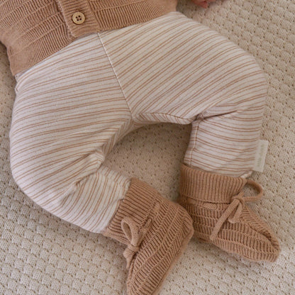 Little Dutch Babyhose braun gestreift aus 95 Prozent Baumwolle Bio und 5 Prozent Elasthan
