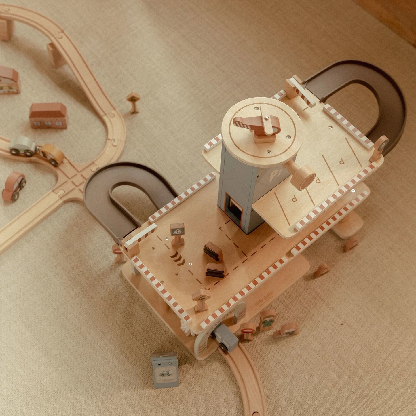 Little Dutch Parkhaus Holz  Blau – Spielzeug Parkgarage – Anwendung