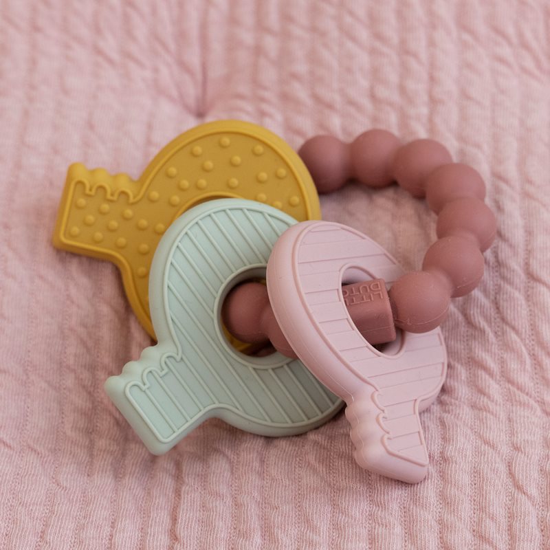 Little Dutch rosa Beißspielzeug Schlüsselbund – Detailansicht