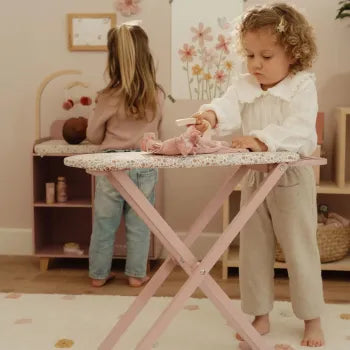 Bügelbrett rosa mit Bügeleisen Holz Little Dutch