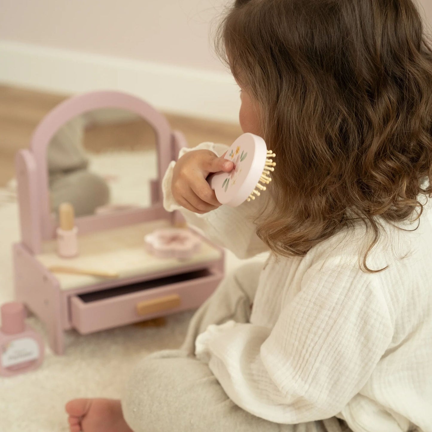Little Dutch rosa Schminktisch - der Frisiertisch FSC – Anwendung