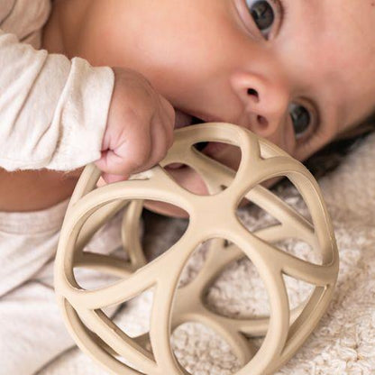 Little Dutch sensorischer Greifball Beige – Aufbau
