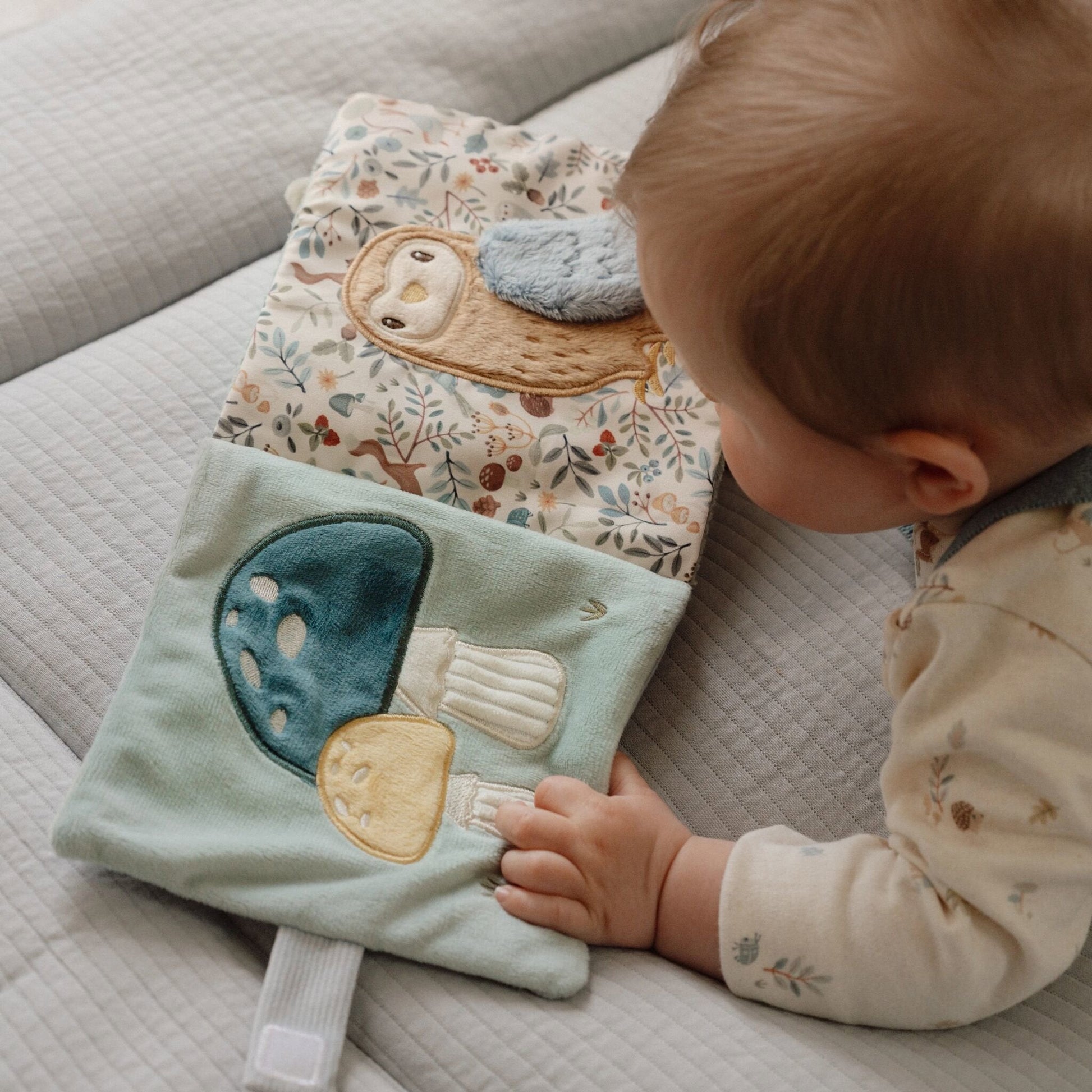 Little Dutch Stoffbuch mit Aktivitäten blau - Forest Friends – Größe