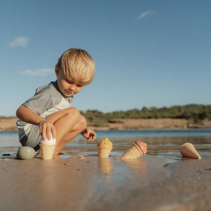 Little Dutch Strandset Eistüten 9-teilig - Eiscreme Sandformen – Aufbau