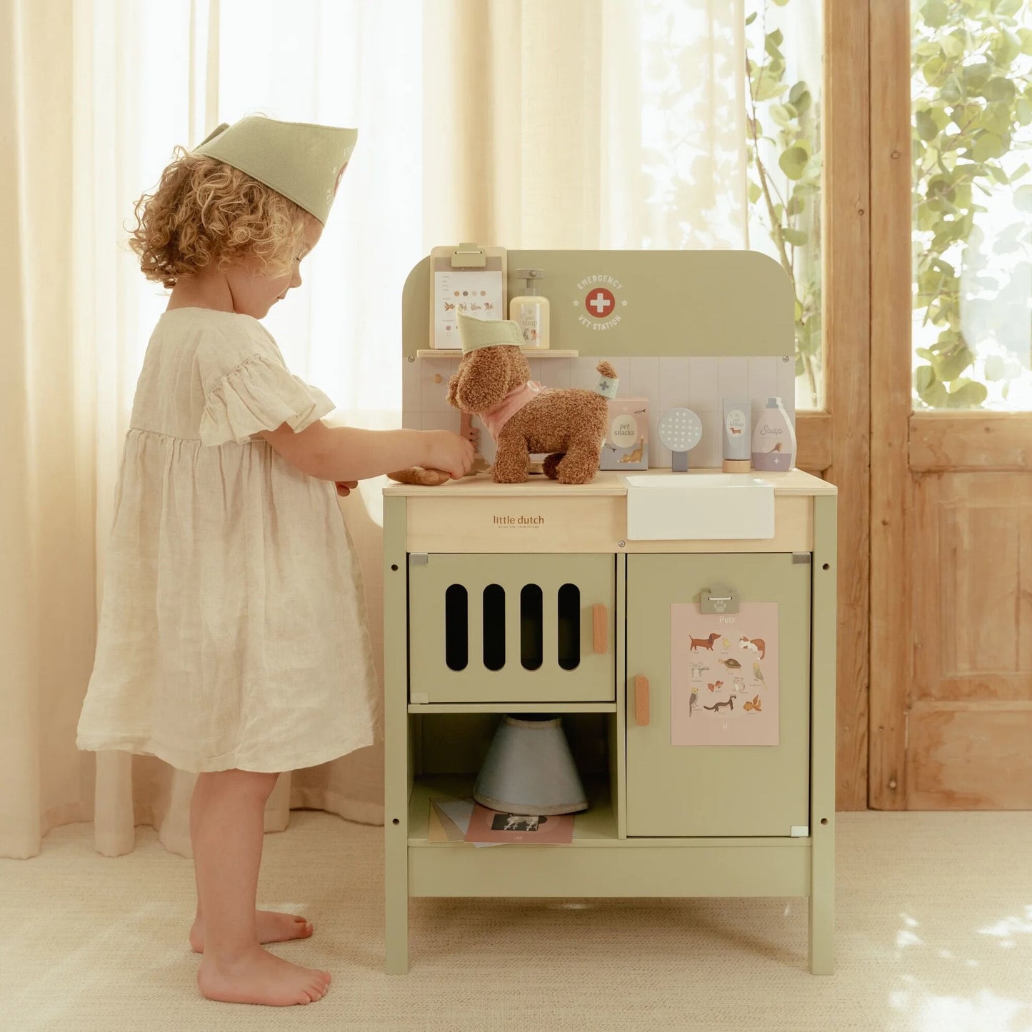 Little Dutch Tierarztpraxis Holz Grün FSC – Lifestyle
