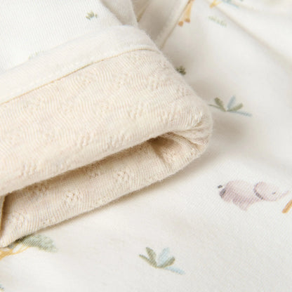 Little Dutch Wendejack für Babys Details Umschlag am Ärmel der Wendejacke von  Little Dutch - Beige Safari Friends Print